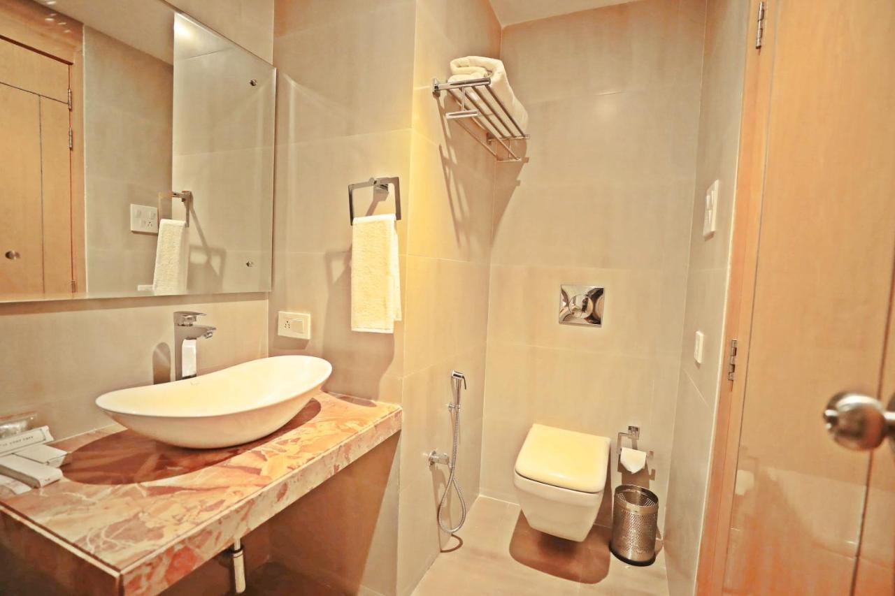 Bindiram Express By Shrigo Hotels Sitapur Muafi Buitenkant foto