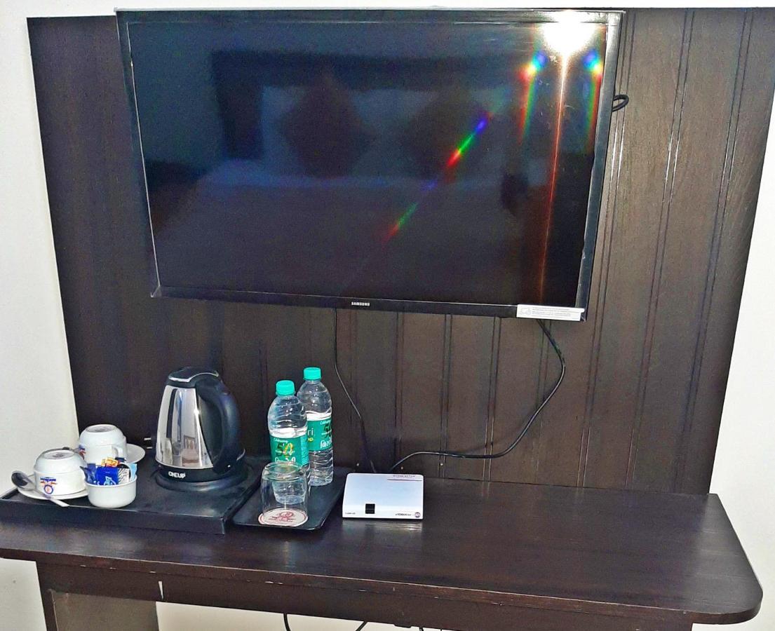 Bindiram Express By Shrigo Hotels Sitapur Muafi Buitenkant foto