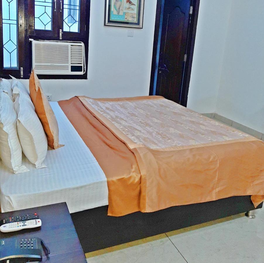 Bindiram Express By Shrigo Hotels Sitapur Muafi Buitenkant foto