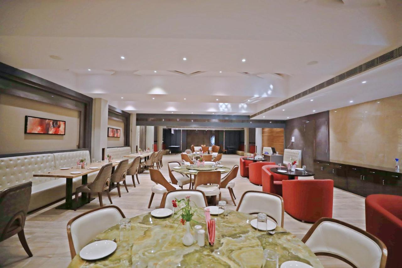 Bindiram Express By Shrigo Hotels Sitapur Muafi Buitenkant foto